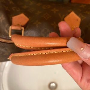 Authentic Louis Vuitton Speedy 30.